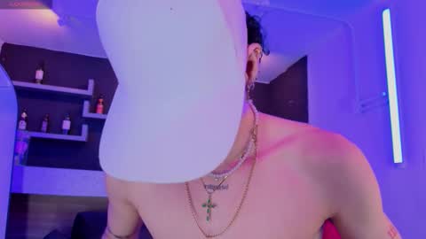 Nova Salvatore online show from 25, 2, 2026