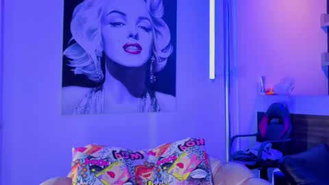 Nova Salvatore online show from 25, 3, 2026