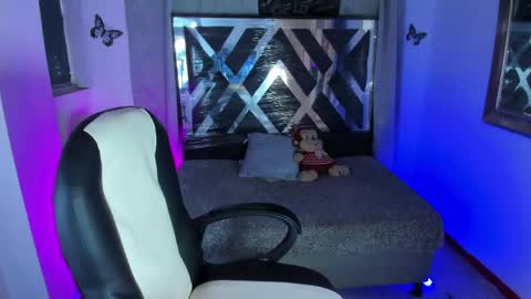 Snapshot of nova_sex1 chatting on 23, 4, 2026 nova online show from 23, 4, 2026