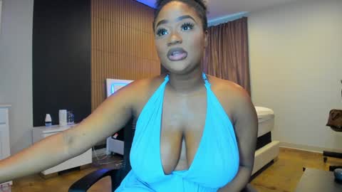 Snapshot of novacandy chatting on 6, 2, 2025 Nova online show from 6, 2, 2025