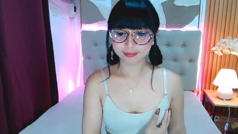 Snapshot of novalustre69 chatting on 27, 4, 2026 novalustre69 online show from 27, 4, 2026