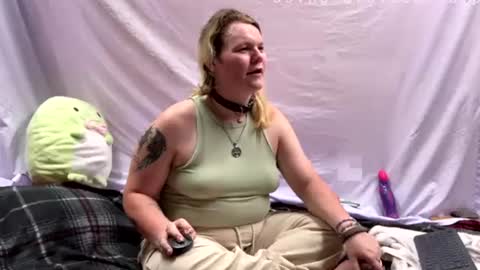 Snapshot of novamay96 chatting on 15, 7, 2026 novamay96 online show from 15, 7, 2026
