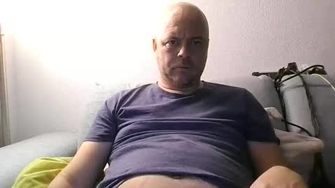 Snapshot of nrekillag81 chatting on 18, 4, 2026 Swiss Dick online show from 18, 4, 2026