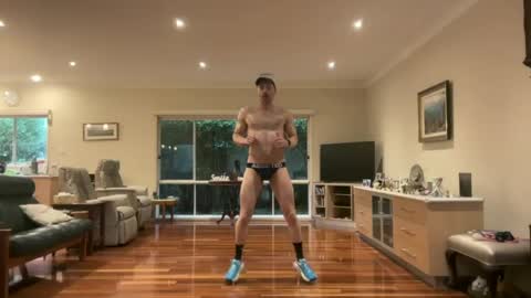 NudeDudeSmall online show from 5, 7, 2026
