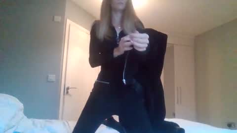 Alice  Nudgeman online show from 17, 10, 2025