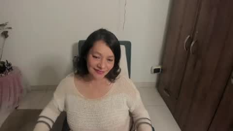 Snapshot of nuit_rose chatting on 19, 6, 2026 nuit_rose online show from 19, 6, 2026