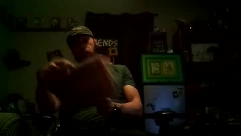 Awwwww Hey Sweetie Pies. Welcome To The Sweetie Pie Lounge. Enjoy The Dad-Cast. SweetCorny Fun-loving Dad Talk. online show from 4, 2, 2025