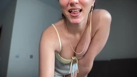 Snapshot of nursedoll chatting on 27, 6, 2026 Ema online show from 27, 6, 2026