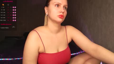 Snapshot of nutcrewlove chatting on 12, 11, 2025 WEELCOMEEEEEEEEEE online show from 12, 11, 2025