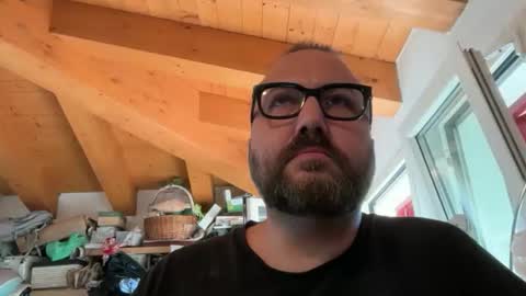 Snapshot of nutelloso79 chatting on 8, 10, 2025 Nutelloso online show from 8, 10, 2025