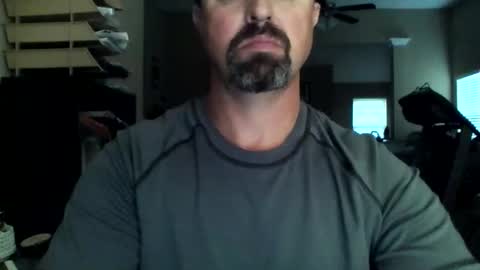 nvrenuff1979 online show from 15, 4, 2026