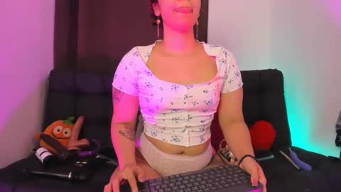 Nia online show from 5, 3, 2025