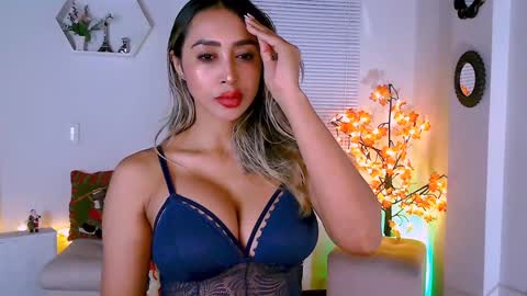 Snapshot of nycole_1988 chatting on 21, 12, 2024 Nycole online show from 21, 12, 2024