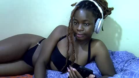Snapshot of nyla_shal chatting on 18, 6, 2026 Shalvin online show from 18, 6, 2026