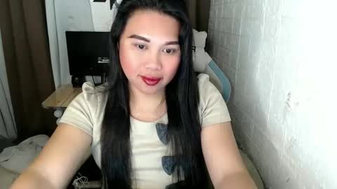 nylecummer online show from 25, 12, 2024