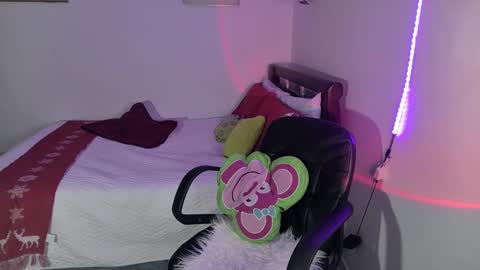 Snapshot of nymph_frida chatting on 12, 12, 2024 Frida online show from 12, 12, 2024