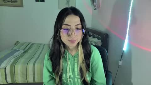 Snapshot of nymph_frida chatting on 17, 2, 2025 Frida online show from 17, 2, 2025