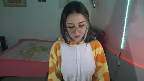 Snapshot of nymph_frida chatting on 20, 9, 2025 Frida online show from 20, 9, 2025