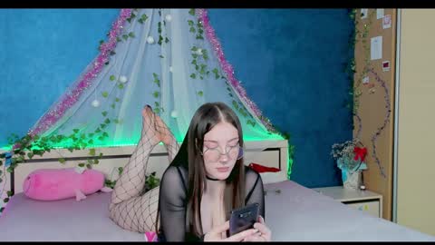 Kat online show from 4, 1, 2025