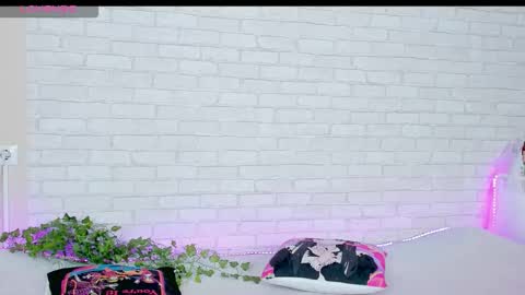 Kat online show from 5, 12, 2025