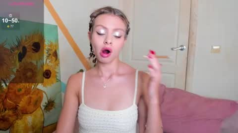 Snapshot of nymphobabee chatting on 18, 7, 2026 crystal 3 online show from 18, 7, 2026