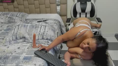 Snapshot of nyomi_browm chatting on 25, 1, 2025 nyomi browm online show from 25, 1, 2025