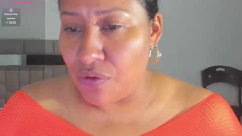 Snapshot of nyomi_browm chatting on 1, 12, 2025 nyomi browm online show from 1, 12, 2025