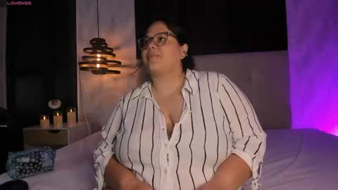 Snapshot of nyra_moon chatting on 24, 6, 2026 Nyra online show from 24, 6, 2026