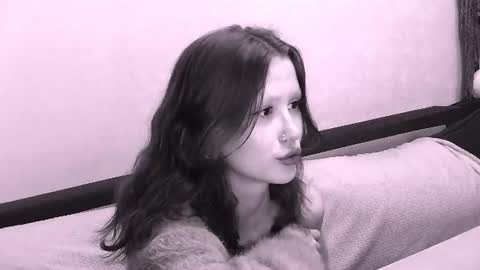 Snapshot of nyra_thira chatting on 1, 8, 2026 nyra_thira online show from 1, 8, 2026