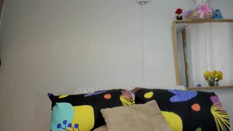 Snapshot of nyusha619933 chatting on 27, 10, 2025 Laura nyu online show from 27, 10, 2025