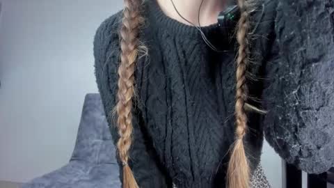 Snapshot of nyusha619933 chatting on 29, 10, 2025 Laura nyu online show from 29, 10, 2025