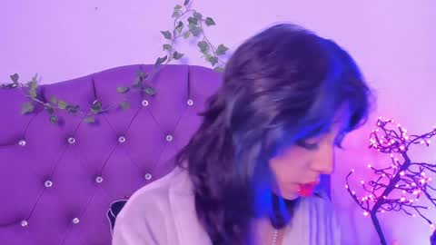   online show from 9, 12, 2024