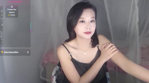 Snapshot of o_ava_o chatting on 13, 11, 2025 O vav online show from 13, 11, 2025