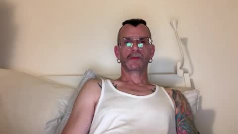 Snapshot of o_johnny_deep_o chatting on 14, 2, 2026 Jonathan Deep online show from 14, 2, 2026