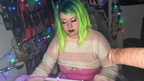 occvlt qveen online show from 18, 1, 2025