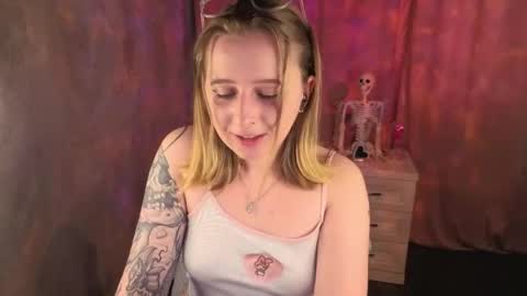 Snapshot of ocean_eyes_bb chatting on 26, 5, 2026 Lili 3 online show from 26, 5, 2026
