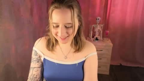 Snapshot of ocean_eyes_bb chatting on 28, 5, 2026 Lili 3 online show from 28, 5, 2026