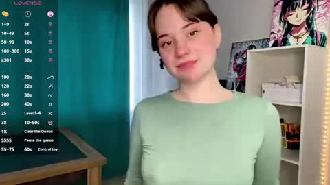 Snapshot of odellabowman chatting on 27, 5, 2026 Night Odella Bowman Julia online show from 27, 5, 2026