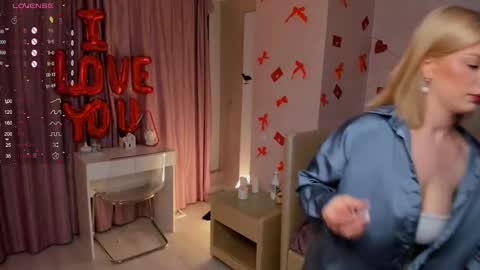 Lynna online show from 3, 3, 2025