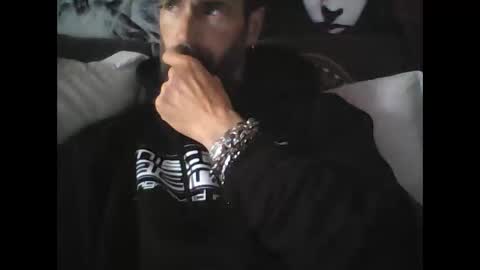 Snapshot of oedipe666 chatting on 27, 9, 2025 oedipe666cam online show from 27, 9, 2025