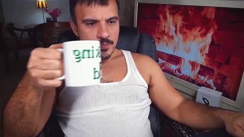 Snapshot of officeman7 chatting on 5, 12, 2024 officeman7 online show from 5, 12, 2024