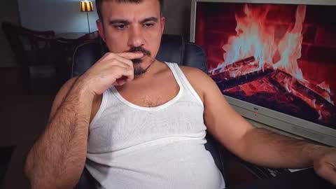 Snapshot of officeman7 chatting on 7, 2, 2025 officeman7 online show from 7, 2, 2025