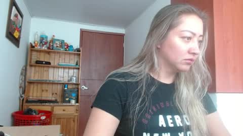 officialrosevelvet online show from 6, 8, 2026