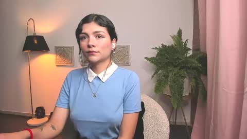  Holly  online show from 21, 4, 2026