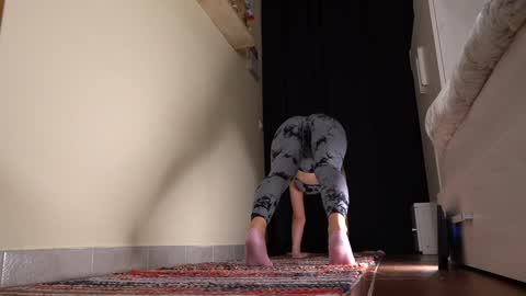 Lola online show from 6, 12, 2024