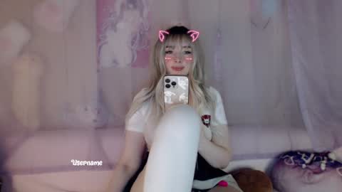 Snapshot of oh_pichuu chatting on 27, 1, 2025 Milly online show from 27, 1, 2025