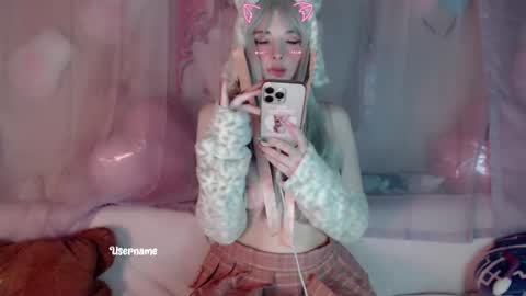 Snapshot of oh_pichuu chatting on 11, 3, 2025 Milly online show from 11, 3, 2025
