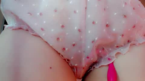 Snapshot of oh_pichuu chatting on 8, 6, 2026 Milly online show from 8, 6, 2026