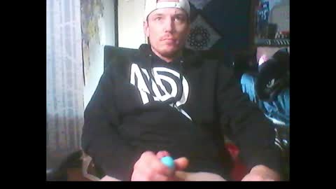 Snapshot of oh_you_know69 chatting on 7, 1, 2025 who dares toss me some tips lets have fun online show from 7, 1, 2025