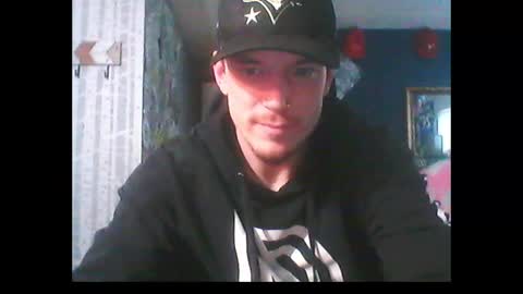 Snapshot of oh_you_know69 chatting on 13, 1, 2025 who dares toss me some tips lets have fun online show from 13, 1, 2025